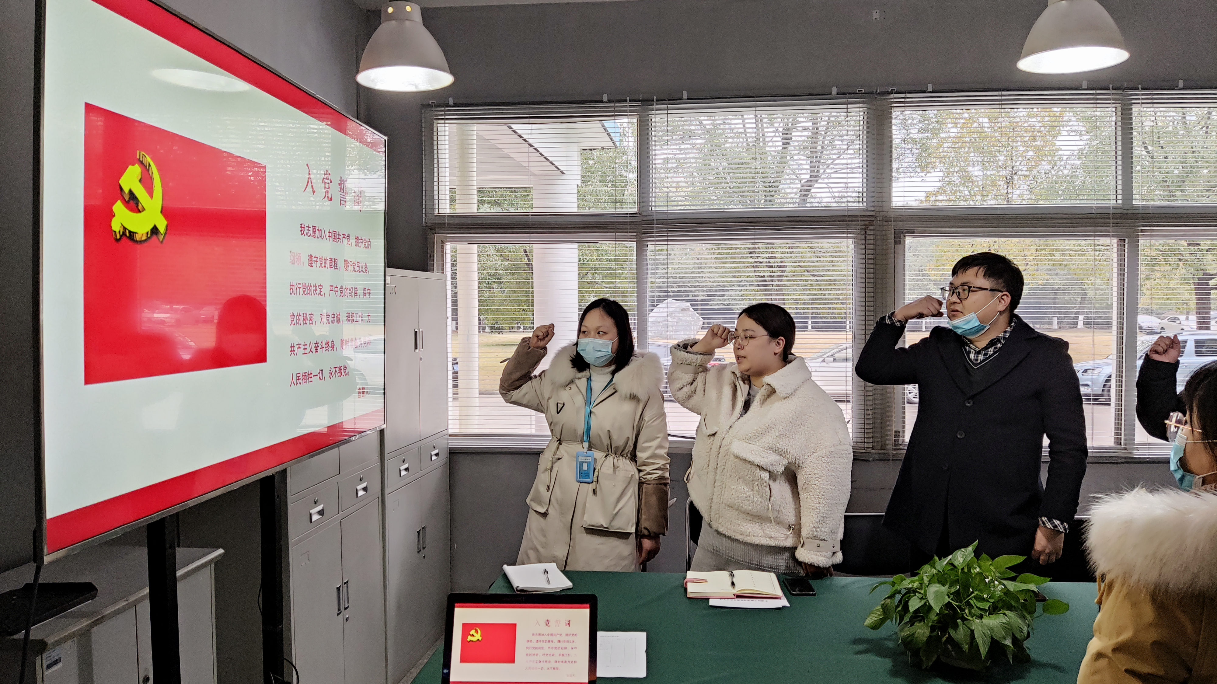 100433118.jpg 100433118.jpg